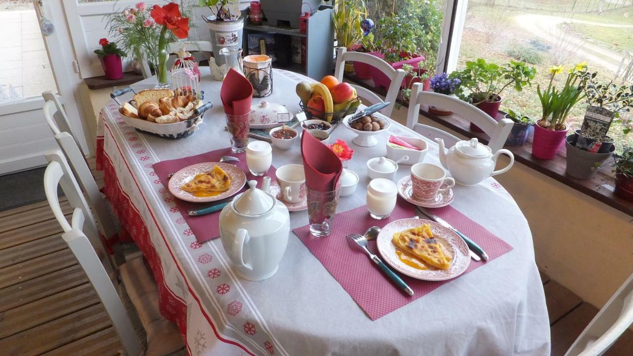 Le Nid De Mesanges Bed & Breakfast Chauffour-sur-Vell ภายนอก รูปภาพ
