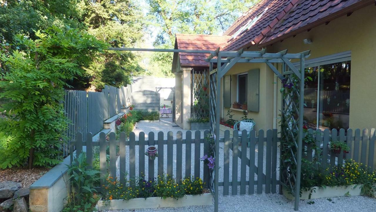 Le Nid De Mesanges Bed & Breakfast Chauffour-sur-Vell ภายนอก รูปภาพ