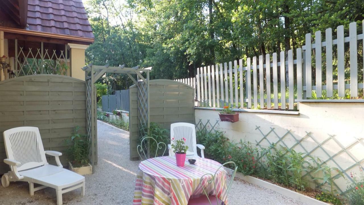 Le Nid De Mesanges Bed & Breakfast Chauffour-sur-Vell ภายนอก รูปภาพ